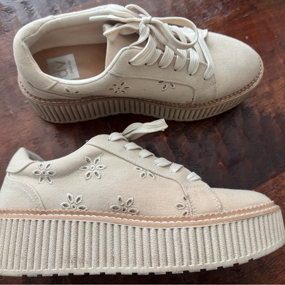 DV by Dolce Vita Cream Platform Sneakers
